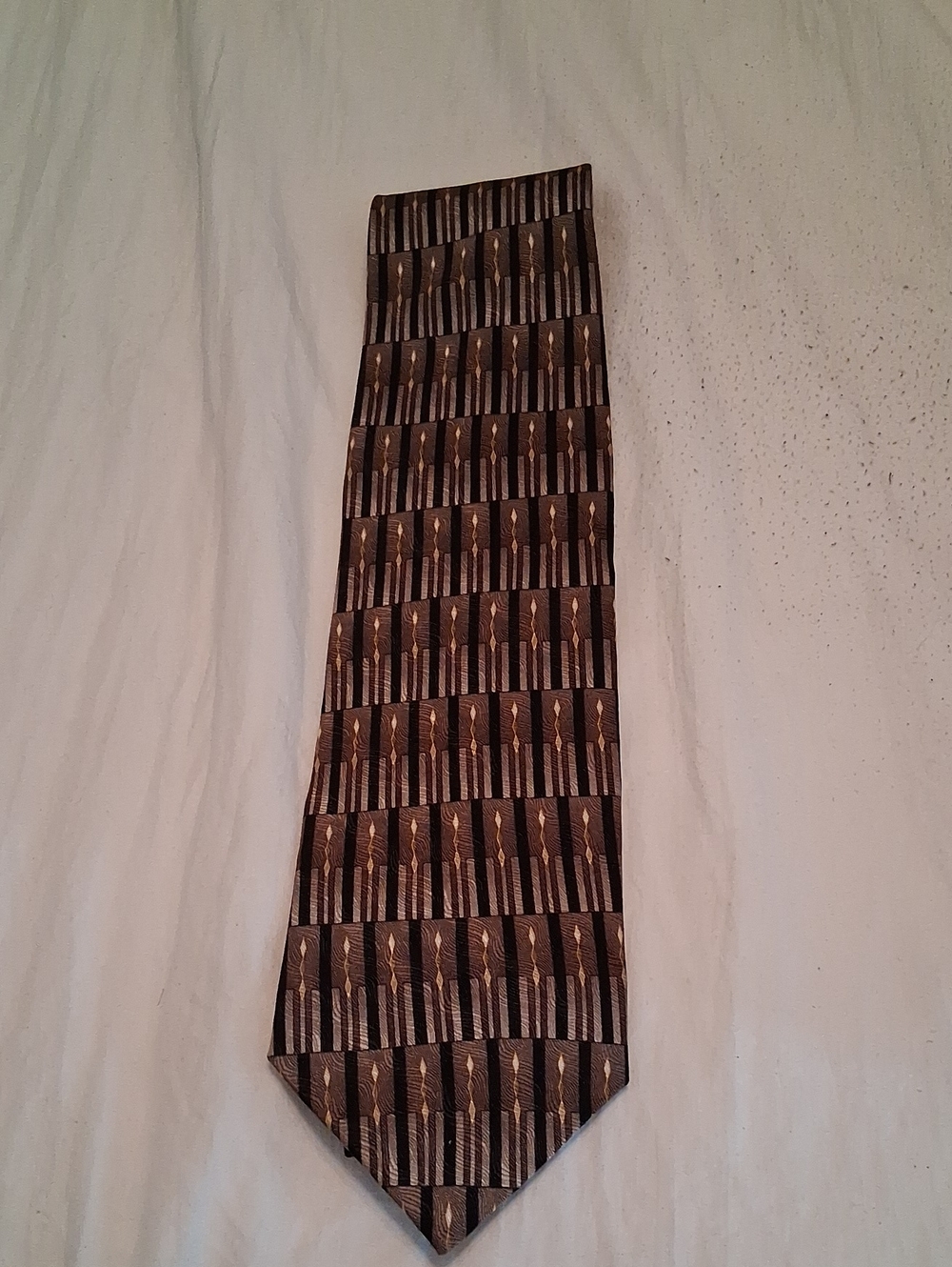 Vintage Bruno Rossi 100% Silk Men's Brown Patterned Silk Tie. Office, Suit